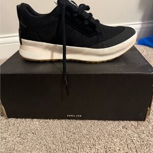 Sorel Black and White Casual Shoes